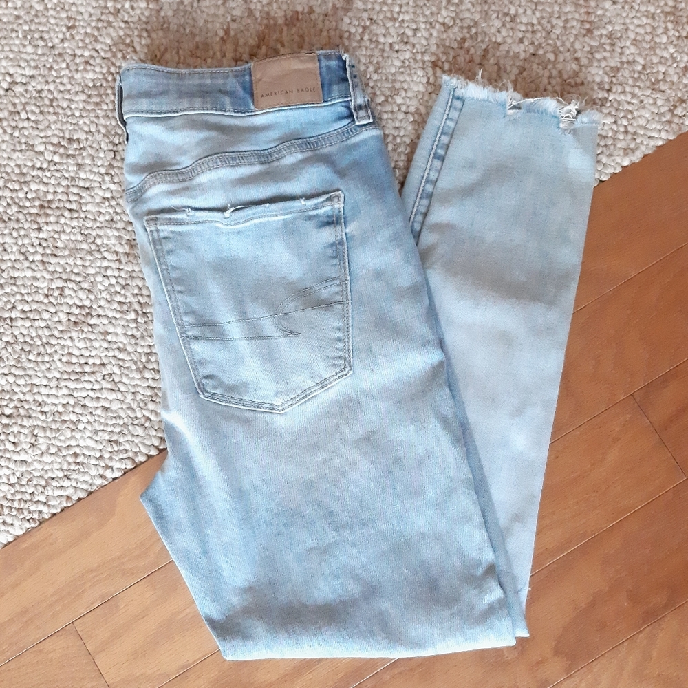 American Eagle Distressed High Rise Jegging Crop Jeans size 8
